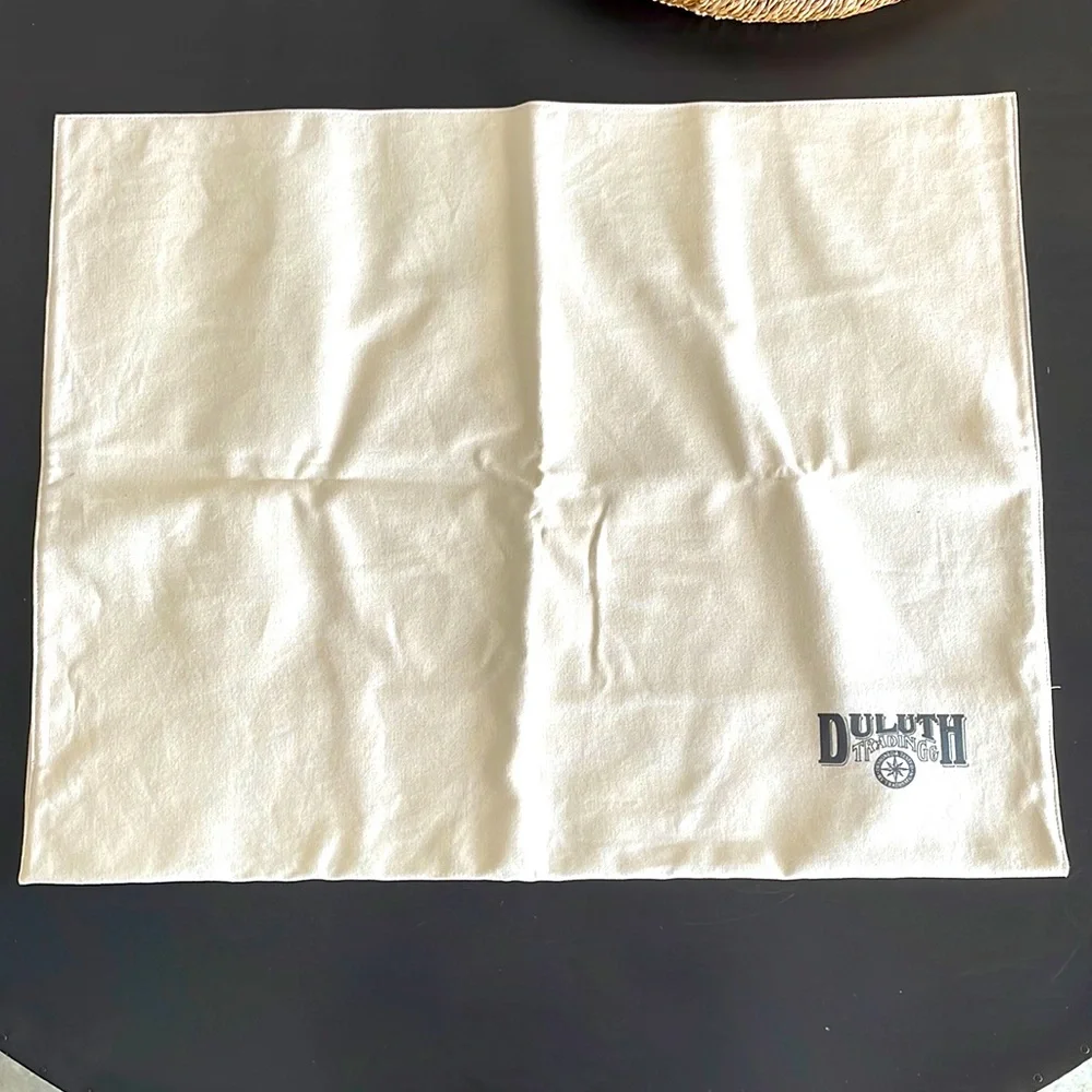 NWOT Duluth Trading Co. Large Dust Bag
